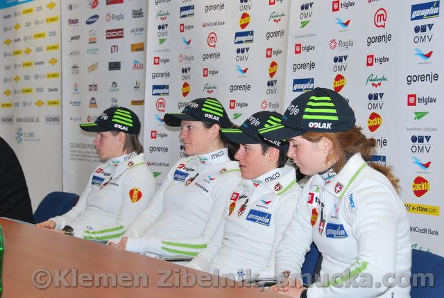 002 Vesna Fabjan, Katja Visnar, Barbara Jezersek, Alenka Cebasek