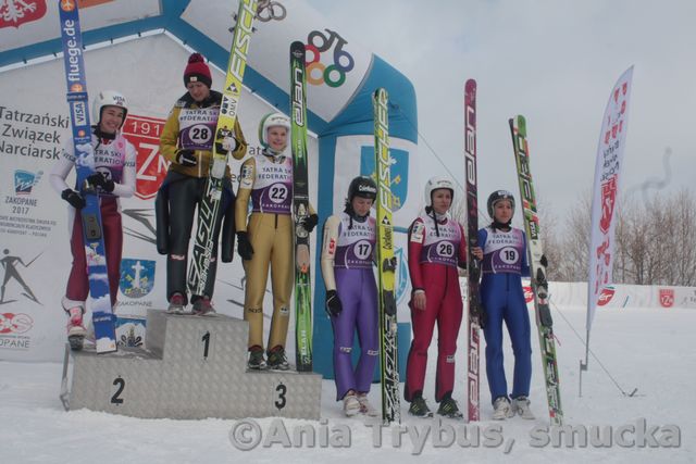 017 Sarah Hendricson, Daniela Iraschko, Ema Klinec, Coline Mattel, Maja Vtic, Jessica Jerome