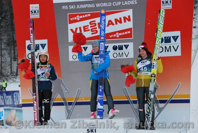 131 Sara Takanashi, Sarah Hendrickson, Daniela Iraschko