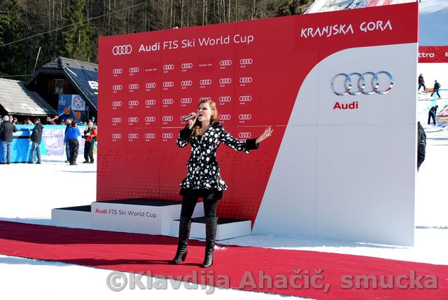 084 Flora Ema Lotric