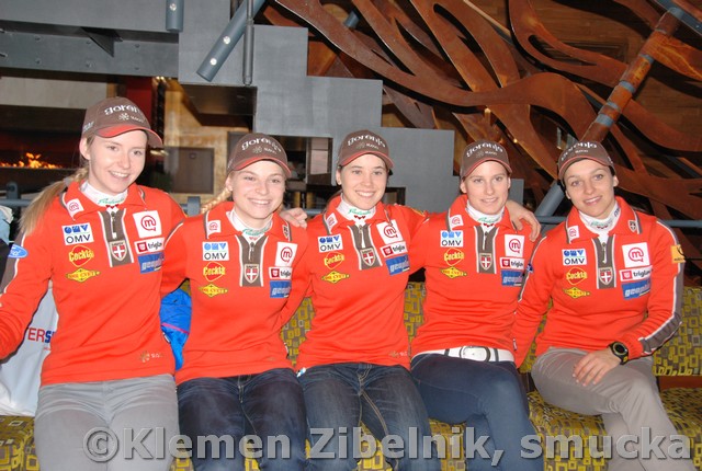 002 Katja Pozun, Spela Rogelj, Ursa Bogataj, Eva Logar, Maja Vtic