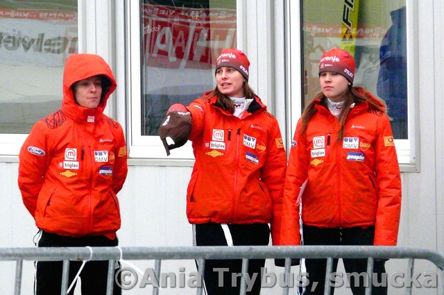 015 Maja Vtic, Eva Logar, Ursa Bogataj