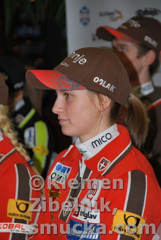 013 Eva Logar