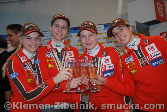 034 Spela Rogelj, Katja Pozun, Ema Klinec, Ursa Bogataj