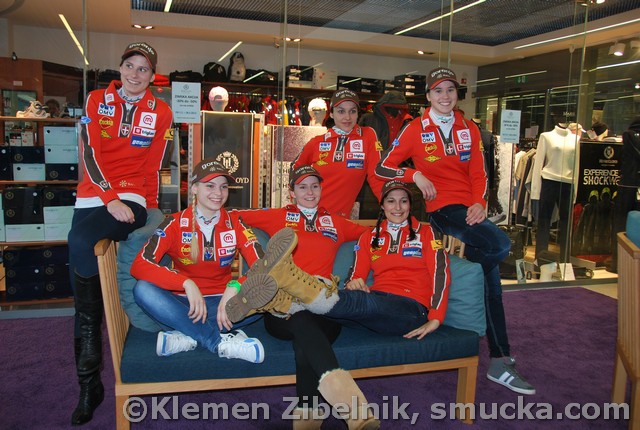 004 Eva Logar, Spela Rogelj, Katja Pozun, Maja Vtic, Anja Tepes, Ursa Bogataj