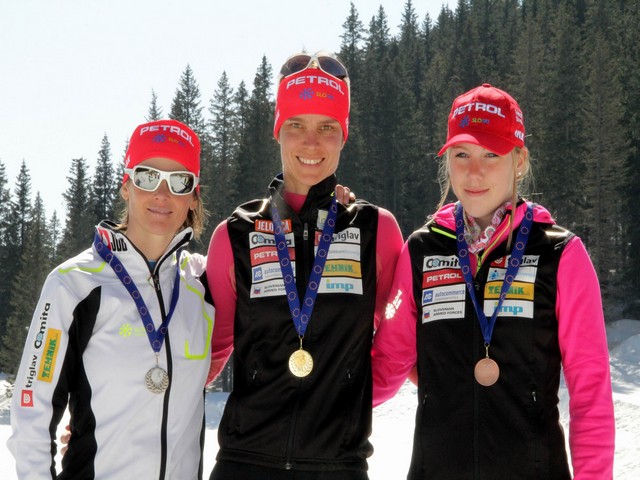 015 Andreja Mali, Teja Gregorin, Anja Erzen
