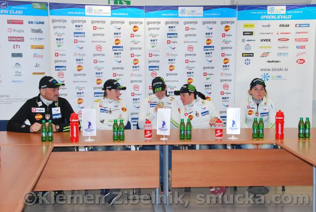 001 Vladimir Korolkevic, Vesna Fabjan, Katja Visnar, Barbara Jezersek, Alenka Cebasek